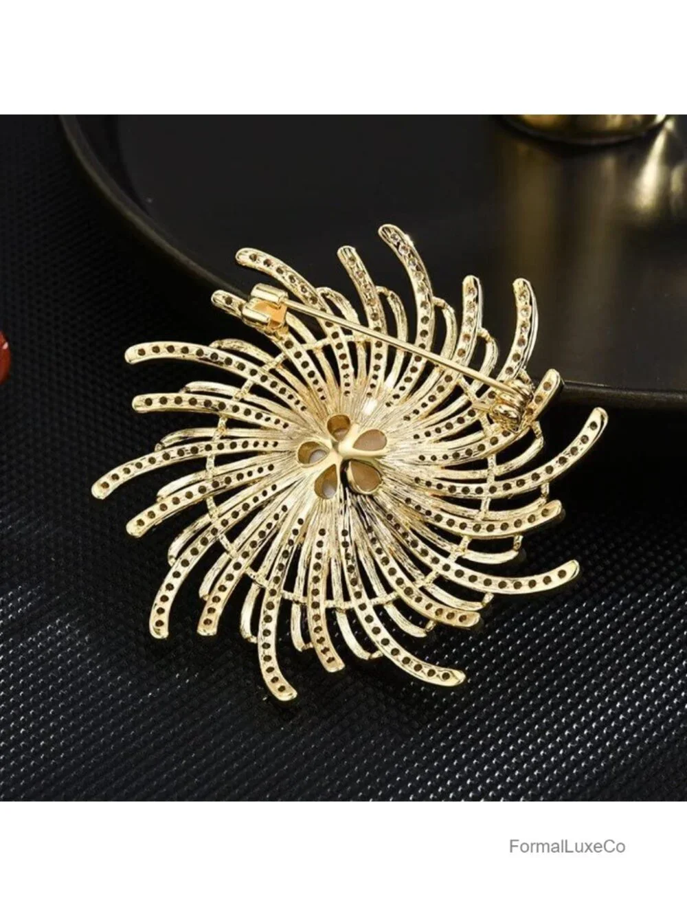 Gold Plated Floral Brooch Pin Rhinestone Crystal Pearl Leaf Clover Lapel Pin